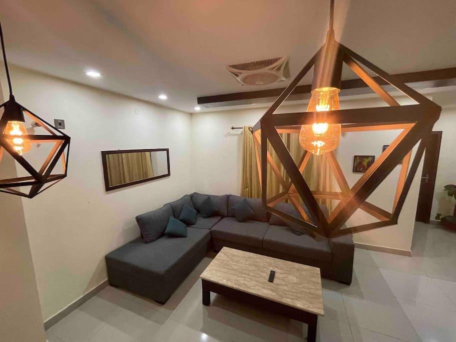 Intellectual Suites - Spring North Ph7 Bahria Town Rawalpindi Buitenkant foto