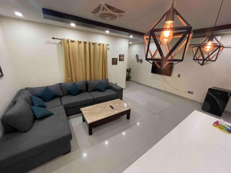 Intellectual Suites - Spring North Ph7 Bahria Town Rawalpindi Buitenkant foto